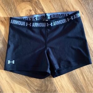 UNDER ARMOUR shorts